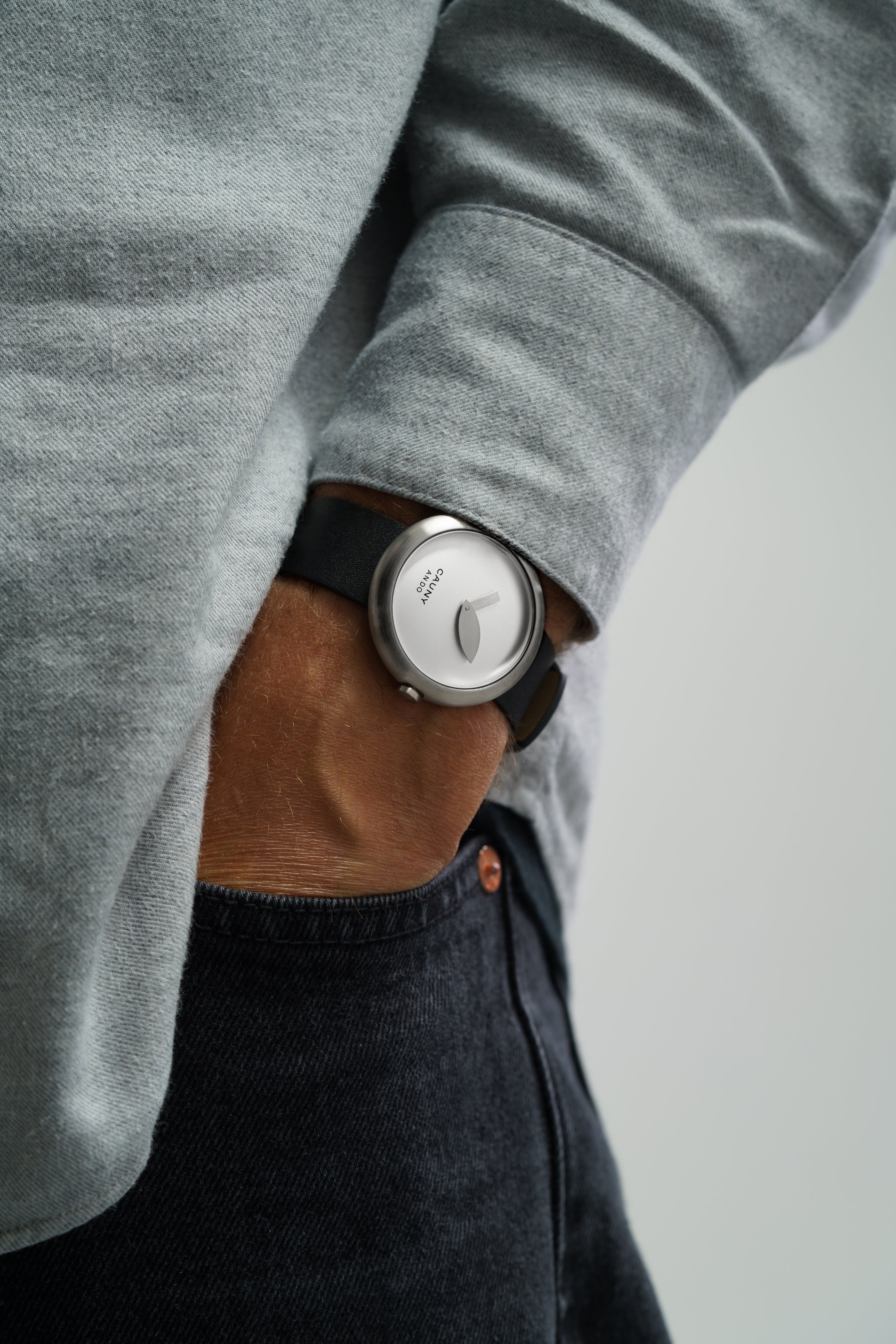 Ando Grey 37,5 mm