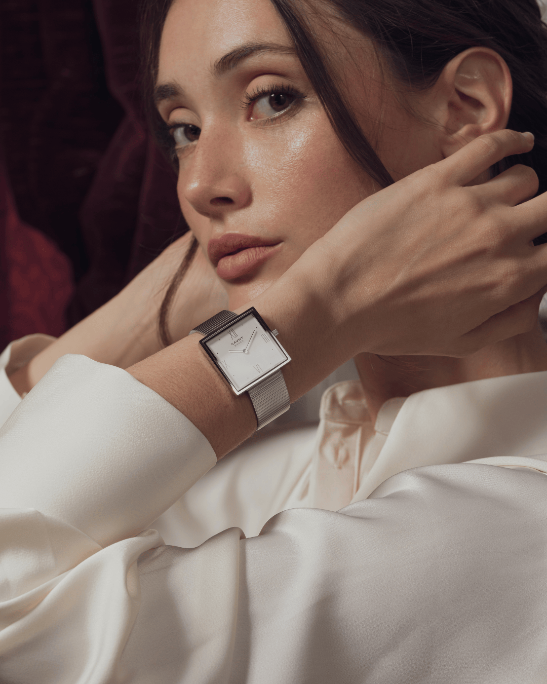 Moneo White Silver