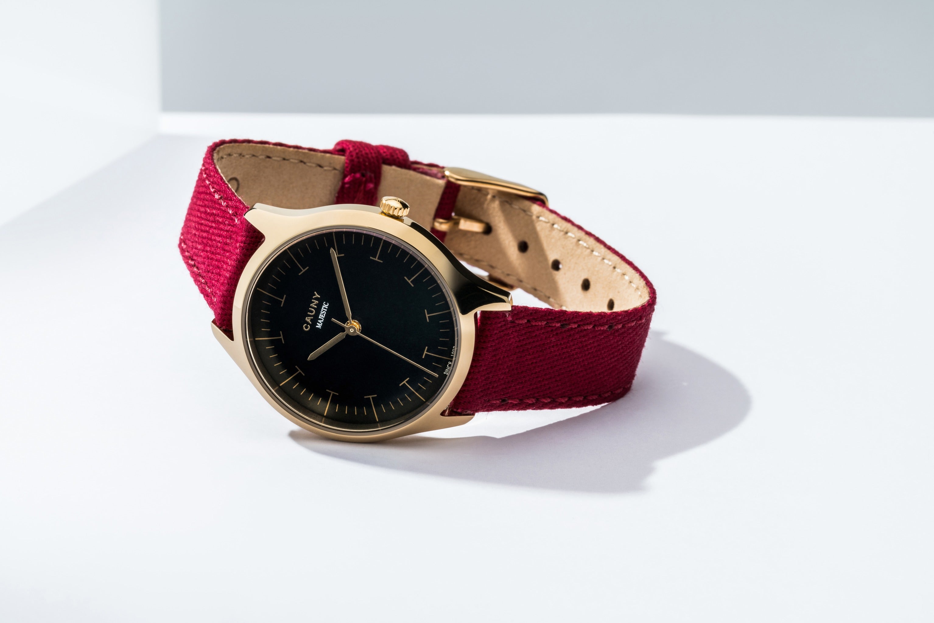 Majestic T Gold Box - Cauny